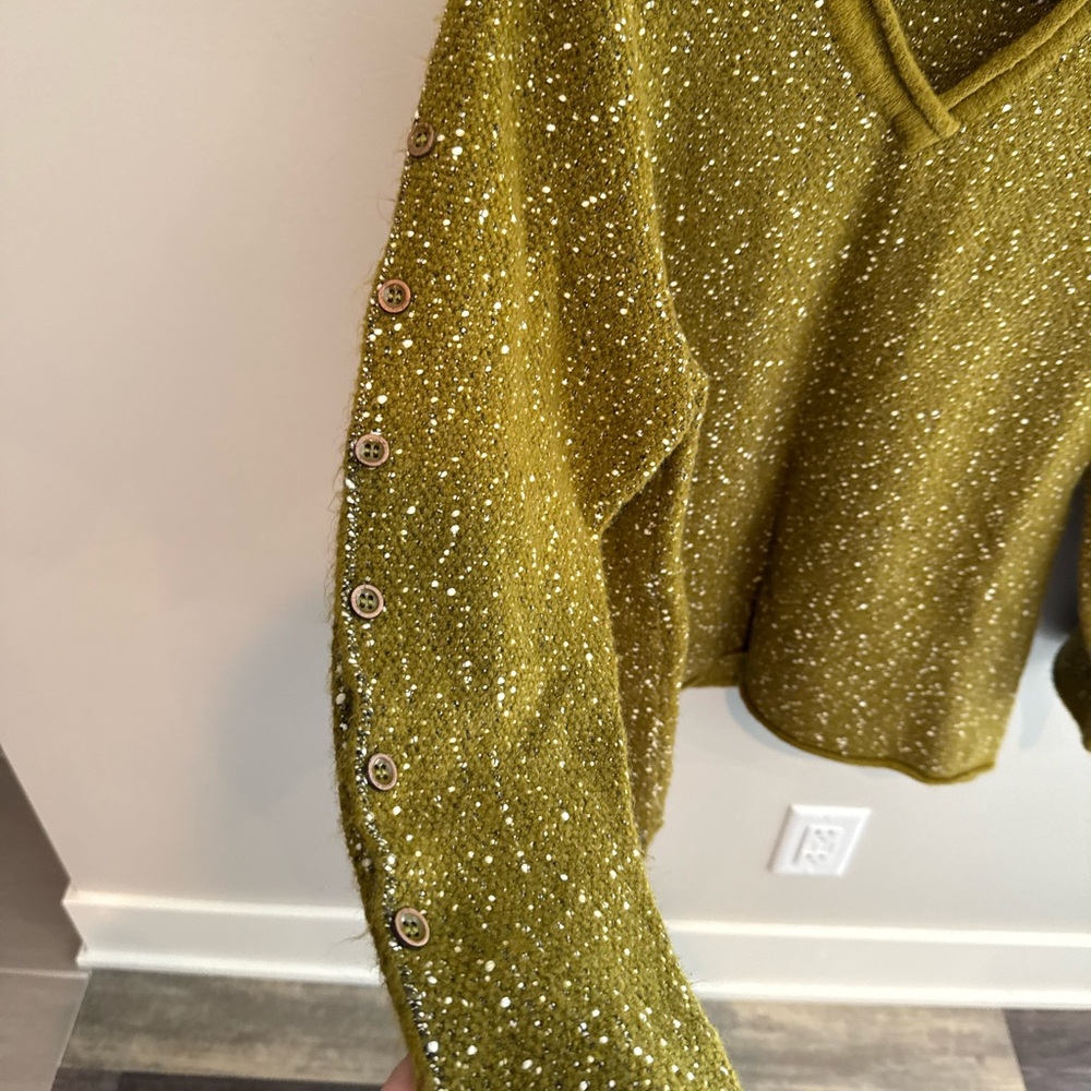 Habitat Olive V-Neck‎ Sweater - Picture 4 of 5